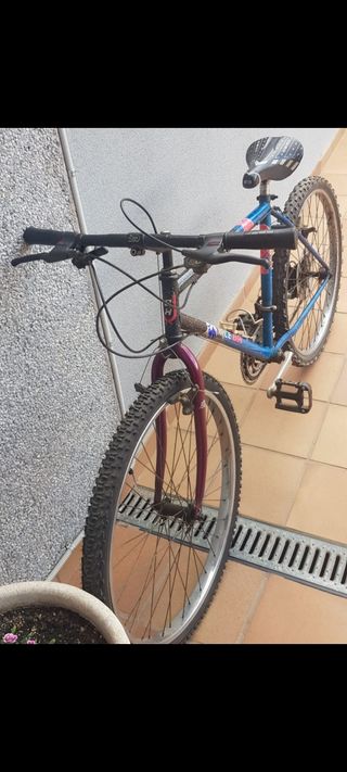 BICICLETA BH