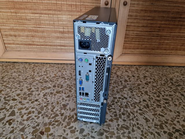 Torre Sobremesa Lenovo i5 8GB 240GB SSD