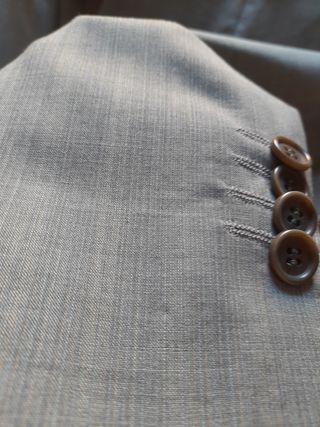 Traje gris marca Caramelo talla 52 