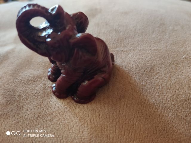 figurilla de elefante africano