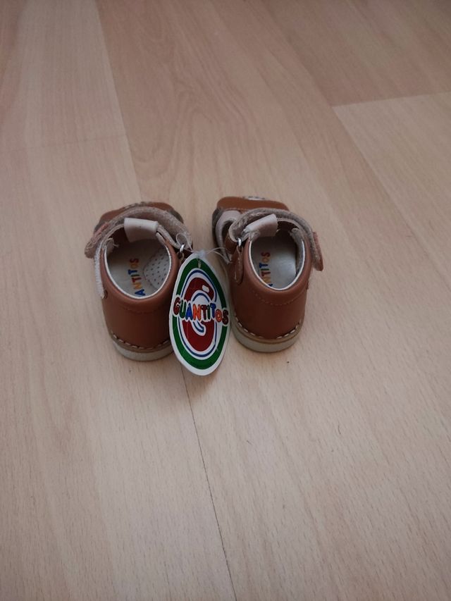 Sandalias NUEVAS piel talla 18