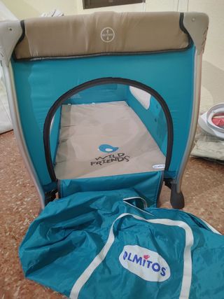 Cuna de viaje muy completa