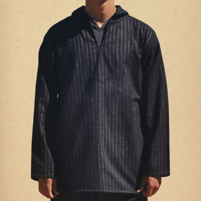 Maglione con cappuccio artigianale