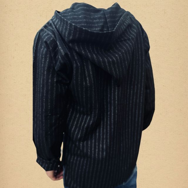 Maglione con cappuccio artigianale