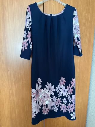 Vestido corte recto, talla 42, nuevo sin etiqueta 