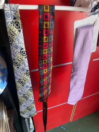 Vendo corbatas buena calidad divertidlas elegantes