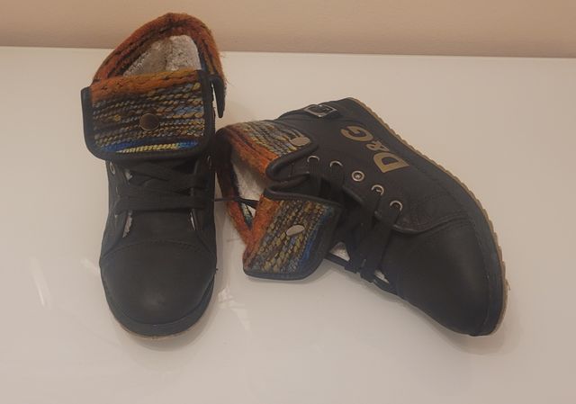 Zapatillas negras numero 38.50