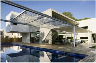 Terraza cubierta paneles solares