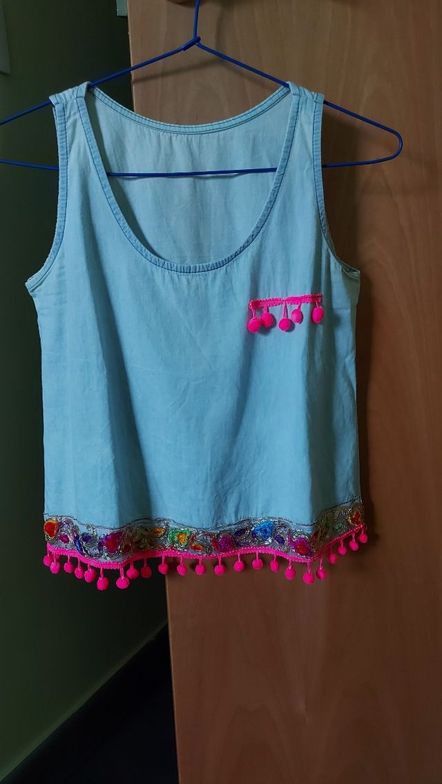 Camisa de tirantes con detalles