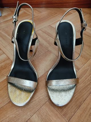 sandalias de zara 