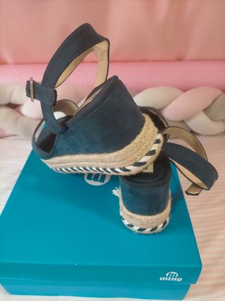 sandalias con plataforma Mustang azules