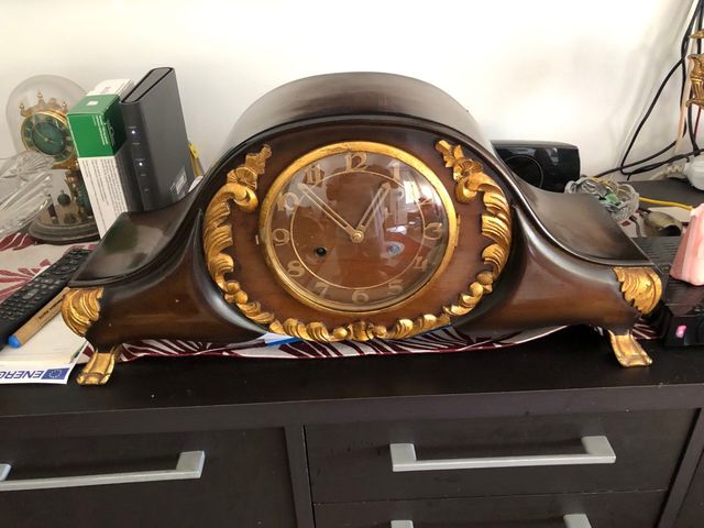 Reloj antiguo de sobremesa