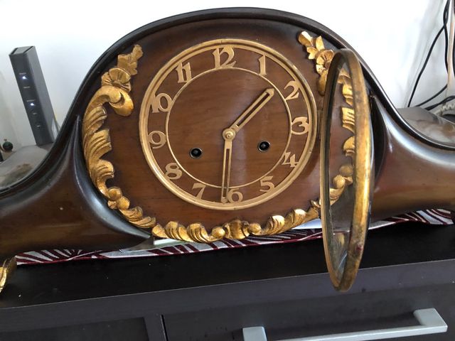 Reloj antiguo de sobremesa