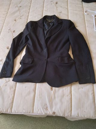 Chaqueta marca Mango