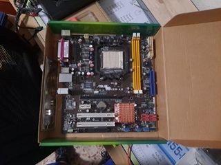 Placa Asus M2N68-AM