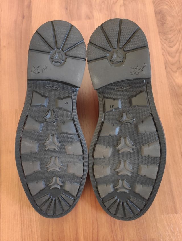 Zapatos Fluchos talla 41