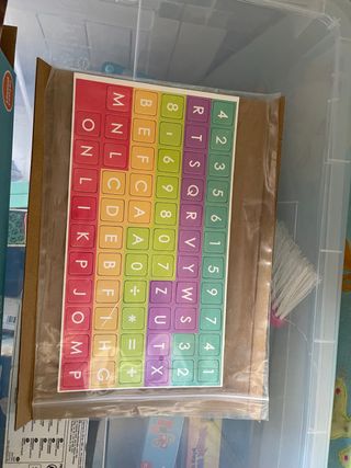 Ordenador educativo de madera