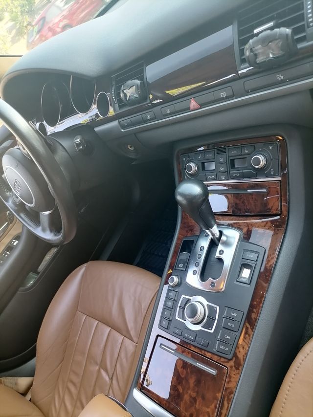 Audi A8 2005