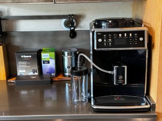 Cafetera Superautomatica Saeco Xelsis + Aeroccino