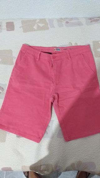 Bermudas rojas hombre