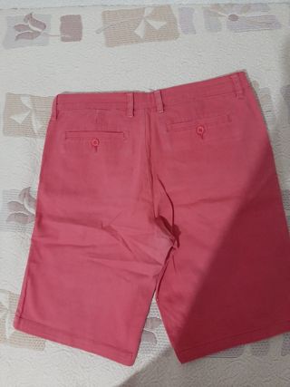 Bermudas rojas hombre