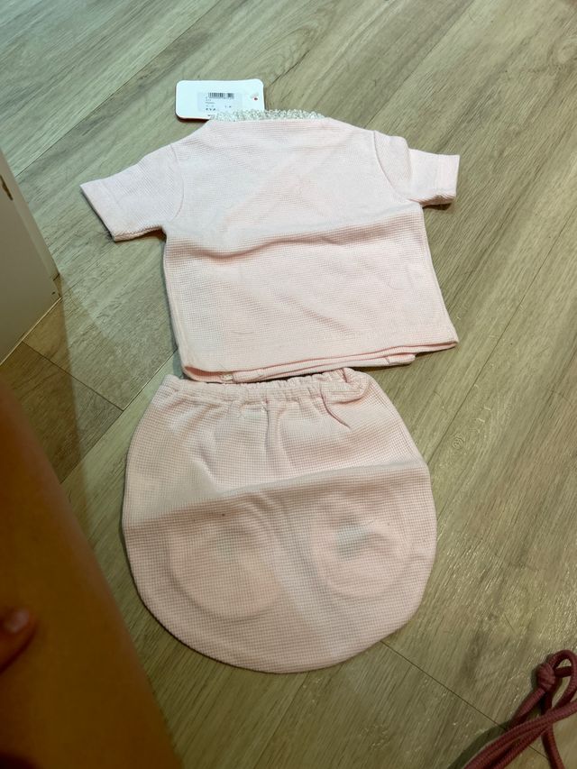 Conjanto rosa para bebés sin estrenar