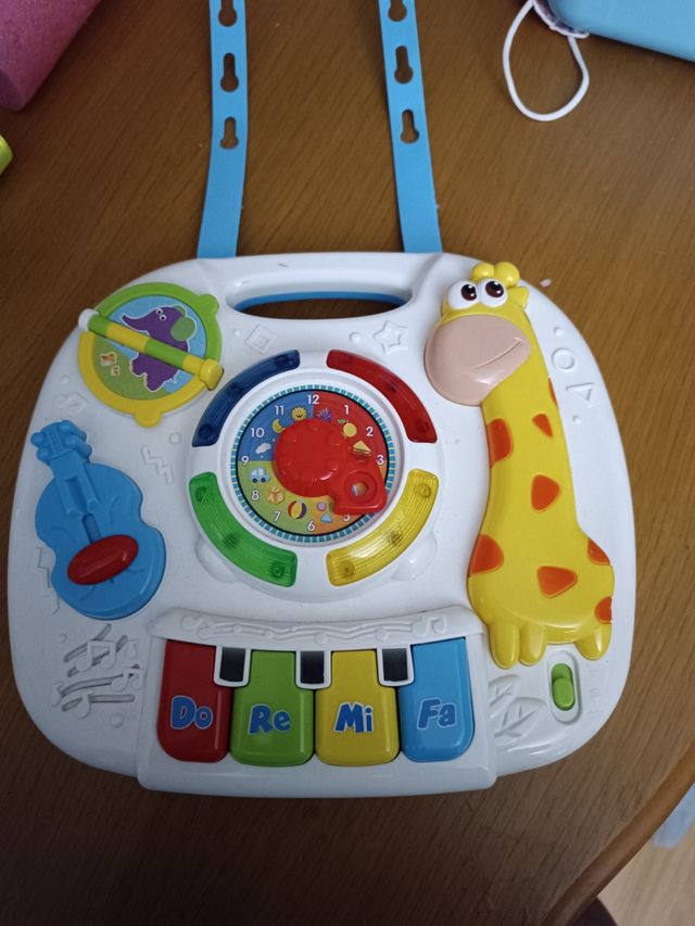 mesita actividades bebé