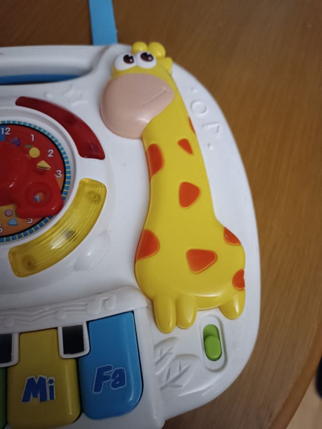 mesita actividades bebé