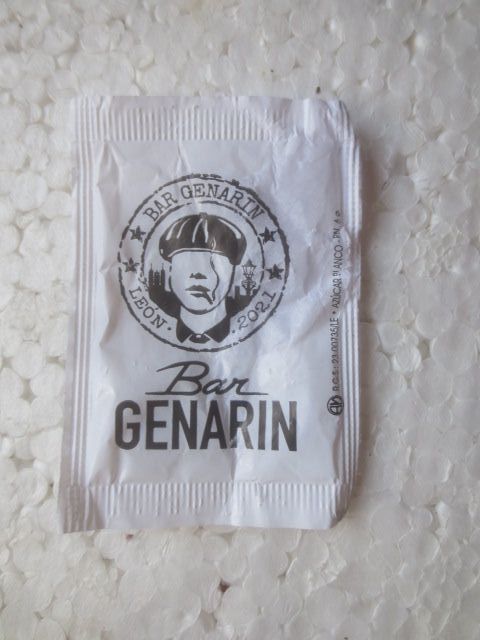 azucarillo sobrecito vacío Bar Genarín sin azúcar