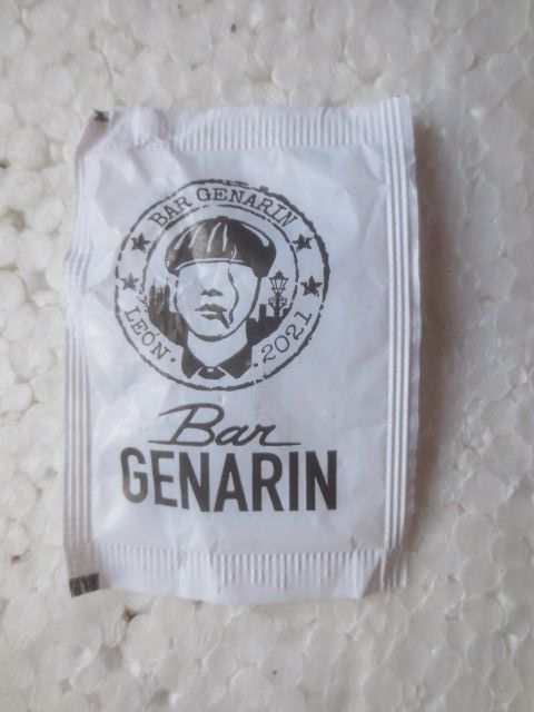 azucarillo sobrecito vacío Bar Genarín sin azúcar