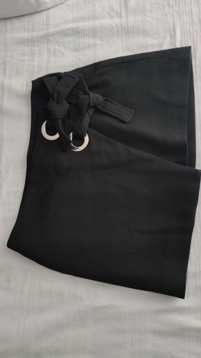 Minifalda negra Zara t. L