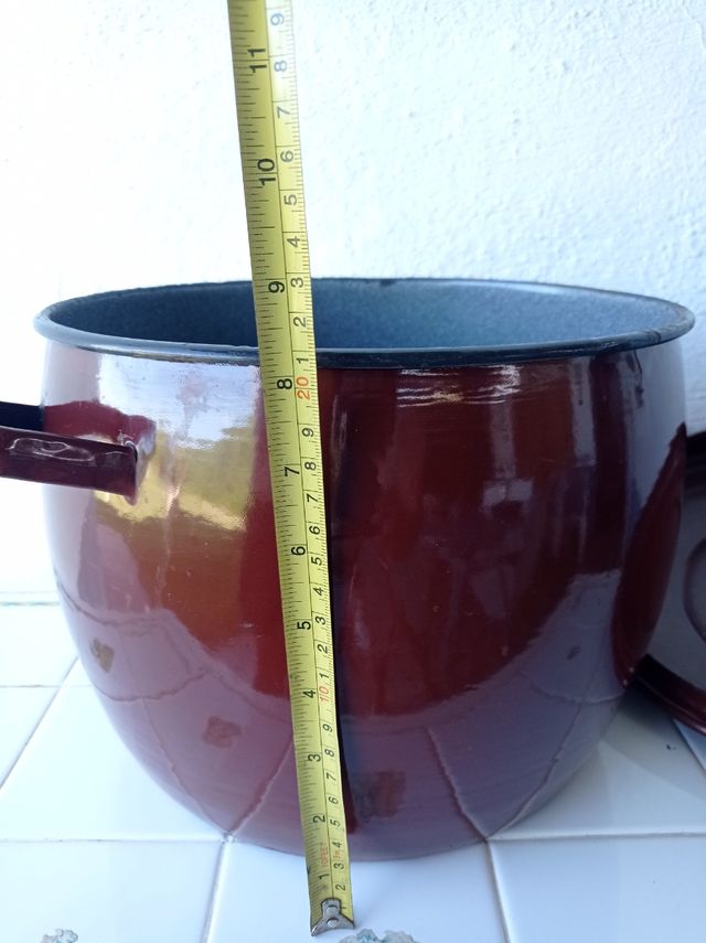 Olla esmaltada antigua