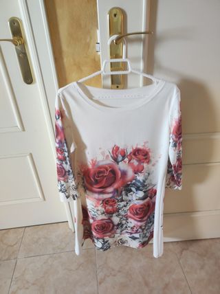 Vestido blanco con flores 
