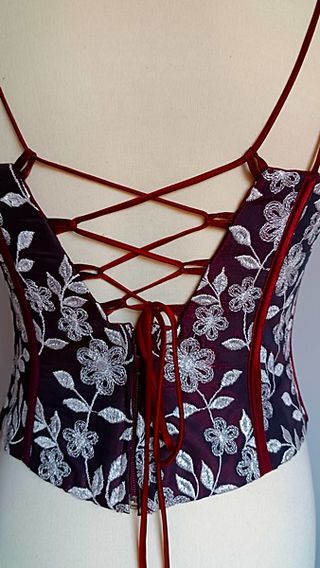 Corpiño bordado