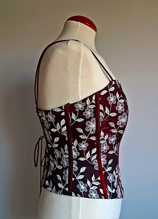 Corpiño bordado