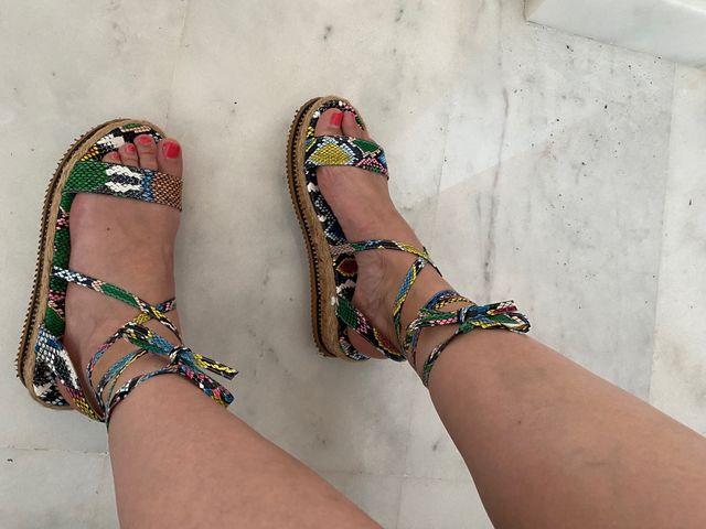 Sandalias romanas de colores