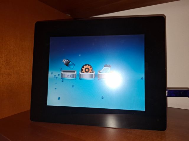 Cornice digitale Mediacom con telecomando