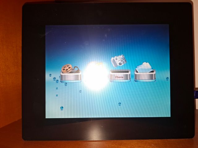 Cornice digitale Mediacom con telecomando