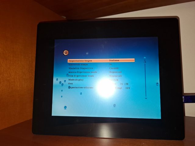 Cornice digitale Mediacom con telecomando