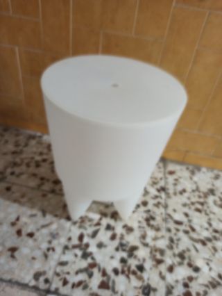 Banqueta / macetero de plástico