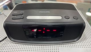 DESPERTADOR Y RADIO PHILIPS AJ3123/12 ( usado)