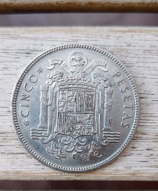 Moneda 5 pesetas de Franco de 1949