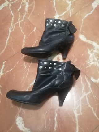 Botines de piel de mujer