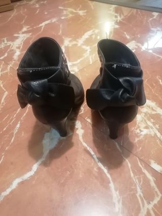 Botines de piel de mujer
