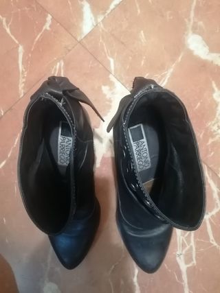 Botines de piel de mujer