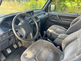 Mitsubishi Montero 2000