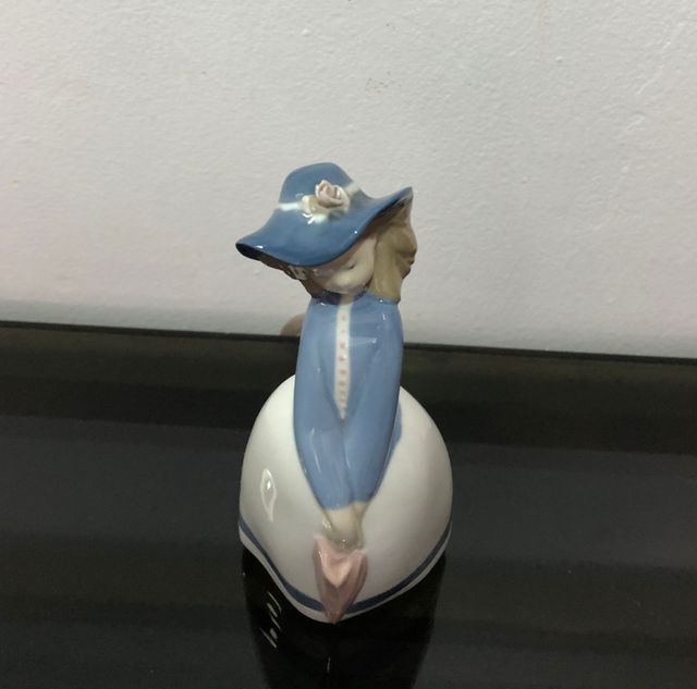 Figura in porcellana «REX VALENCIA»