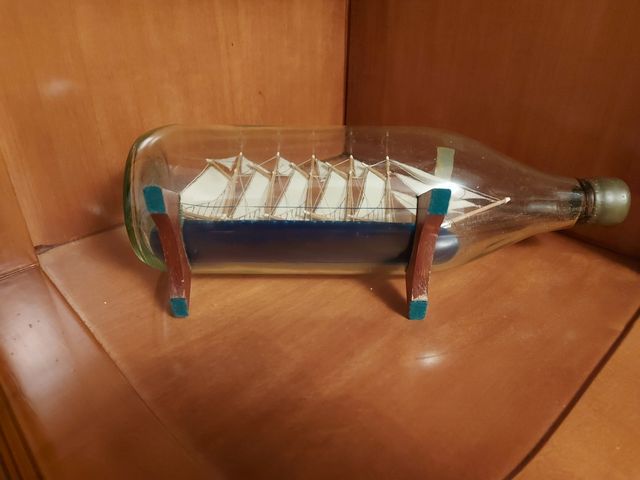 Velero Wyoming en botella.