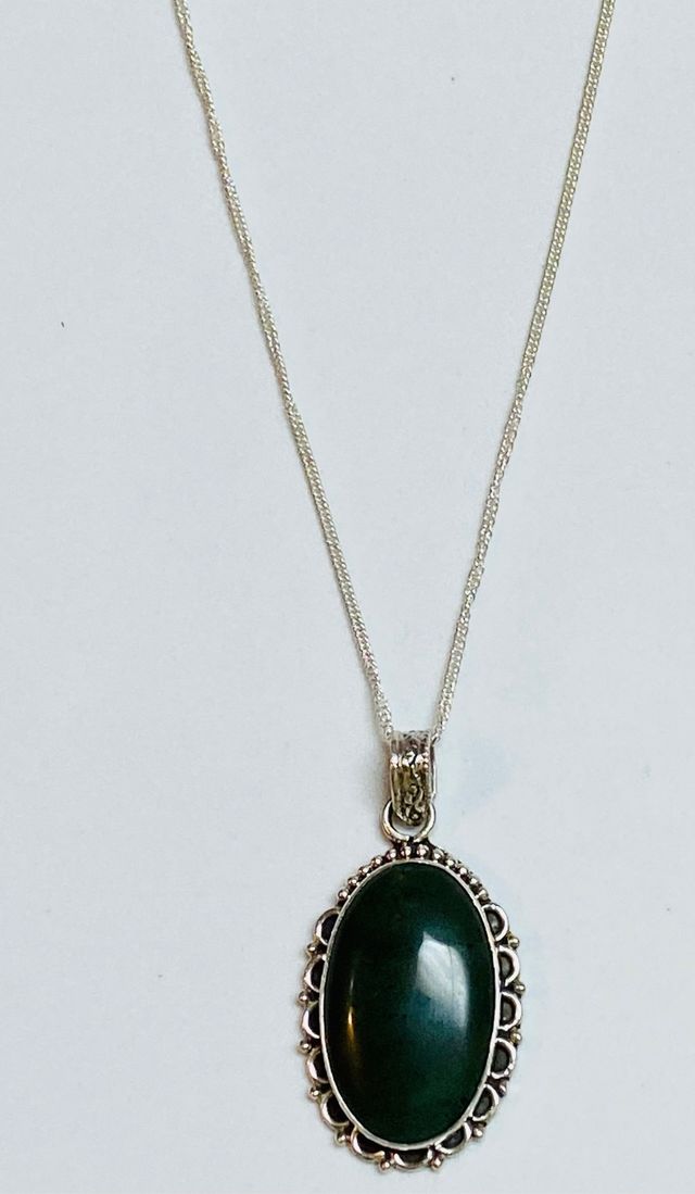 Colgante de Jade Nefrita + cadena plata de ley 925
