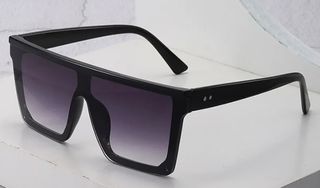 Gafas de sol a estrenar